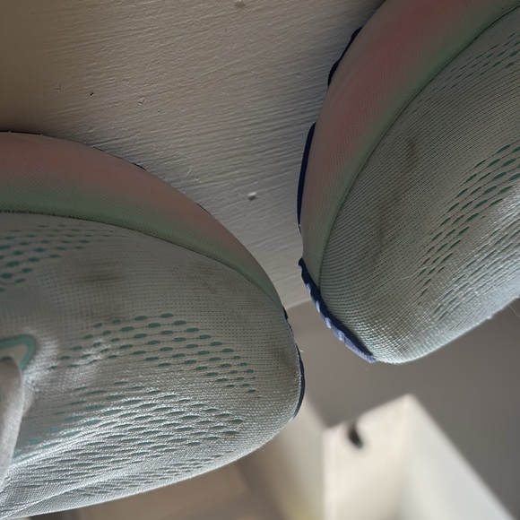 Brooks White and Blue Athletic Shoes with Cushioned Sole - Picture 9 of 10